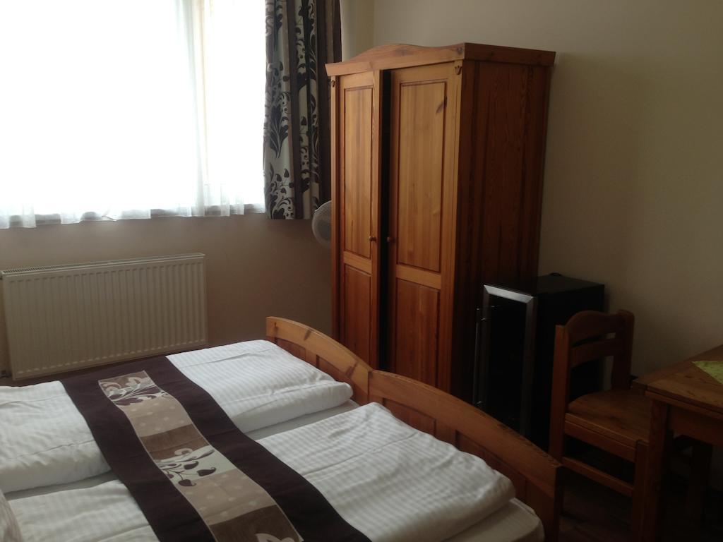 Vasvirág Hotel Celldömölk Habitación foto