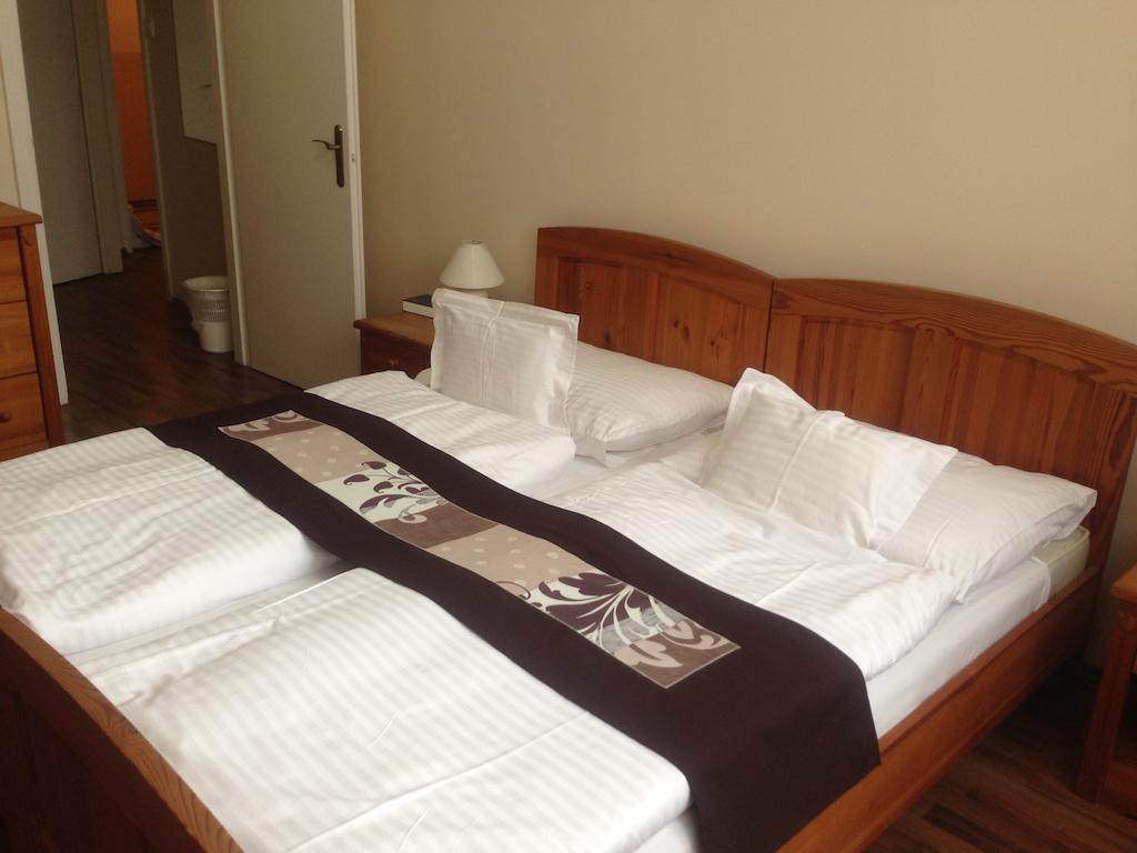 Vasvirág Hotel Celldömölk Habitación foto