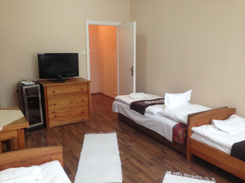 Vasvirág Hotel Celldömölk Habitación foto