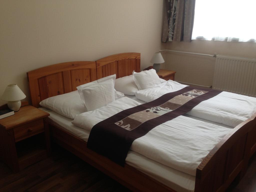Vasvirág Hotel Celldömölk Habitación foto